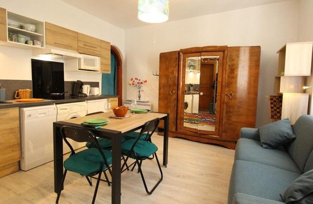 Studio central cosy pour 2 pers, proche télécabine et thermes, équipé WiFi - FR-1-313-191