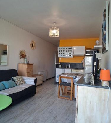 studio chambre cabine proche de tous les sites et commodités