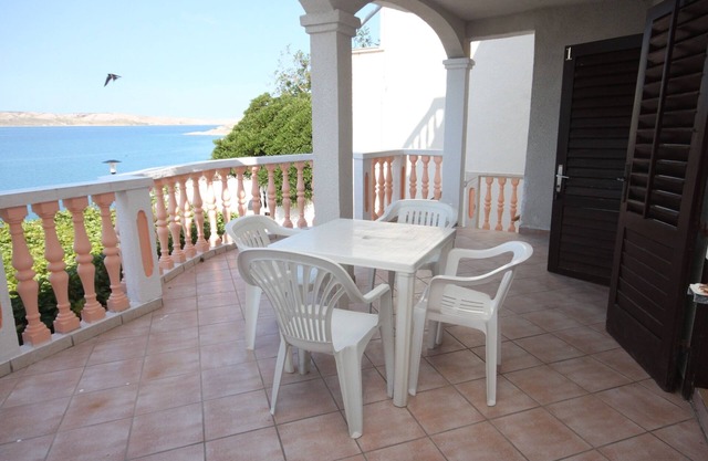 Studio flat with terrace and sea view Zubovići, Pag (AS-6394-a)
