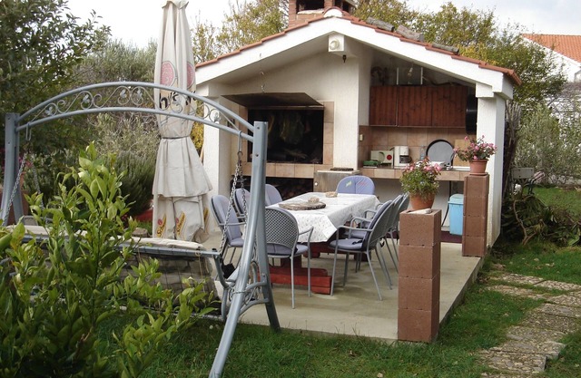 Studio flat with terrace Kampor, Rab (AS-5014-a)