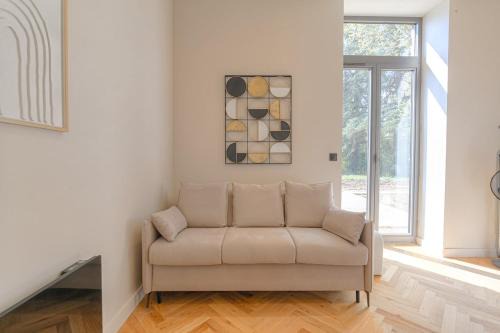 Studio lumineux avec terrasse, à deux pas de Lyon