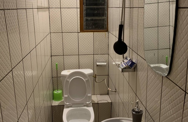 Studio Meublé Situé à Bastos en Bordure de Route