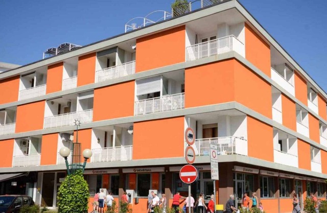 Studio mit Klimaanlage und Balkon