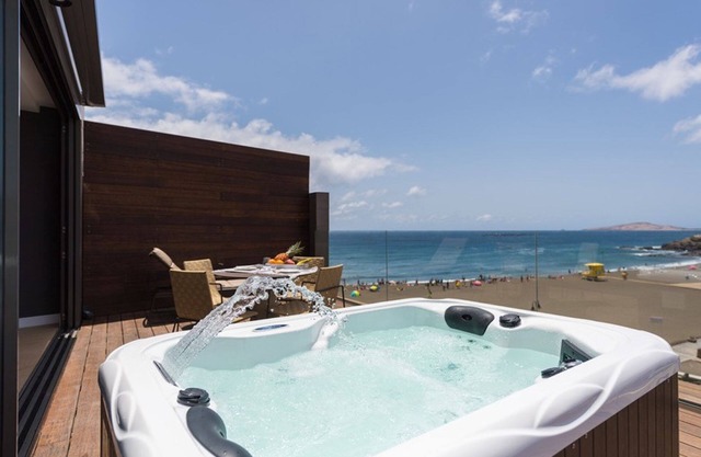 Studio Penthouse with Private Jacuzzi
