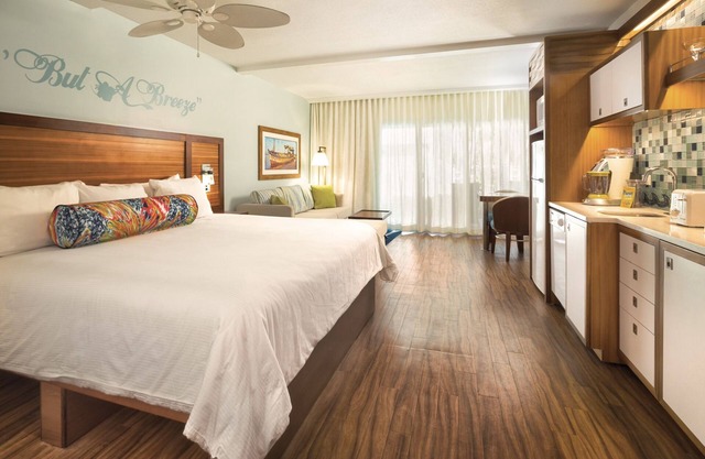 Studio Plus @ The Beachfront Wyndham Margaritaville - Pools, SwimUpBar + Beach!