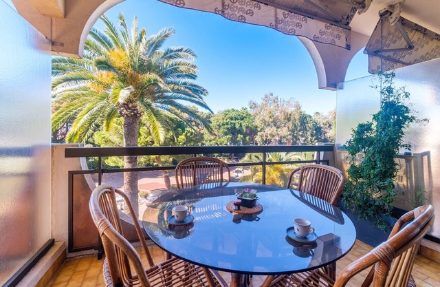 Studio "Riviera de Bahia" with swimming pool in a park with trees, Wifi and air conditioning