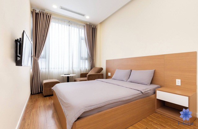 Studio Room in Modern building with AC in vibrant HCM; 1.3km from TSN airport