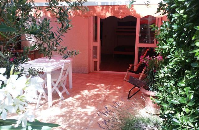 Studio - Terrace & Parking (+ 2 Bikes)