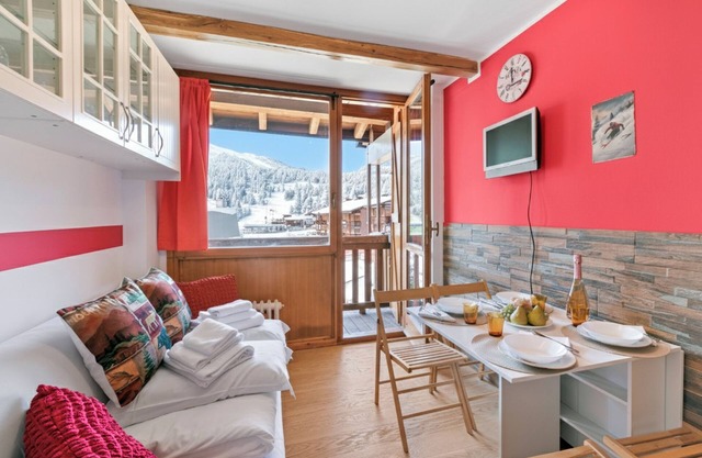 Studio Valleverde 26B, Sestriere, Italy