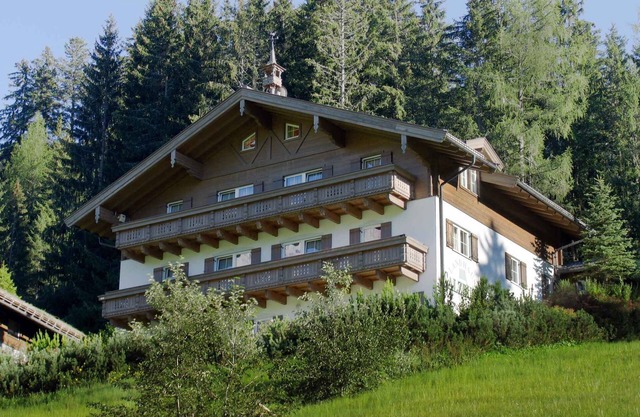 Studio with pool and sauna