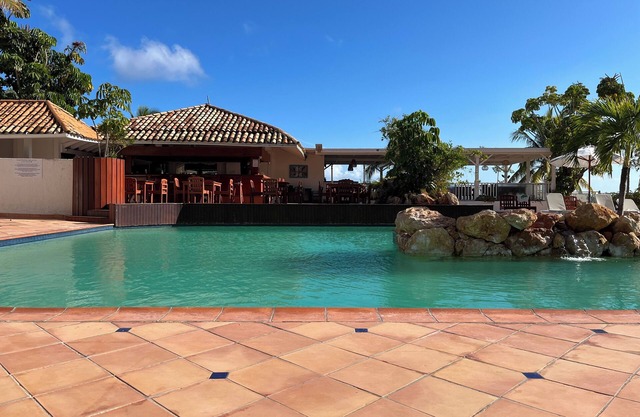 Studio with breathtaking sea view and swimming pool