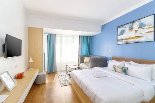 Studio with Pool&Gym Upperhill