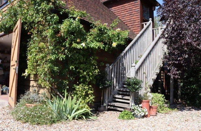 Studio With Uninterrupted Views Of Romney Marsh. Visit Rye Hythe and Canterbury