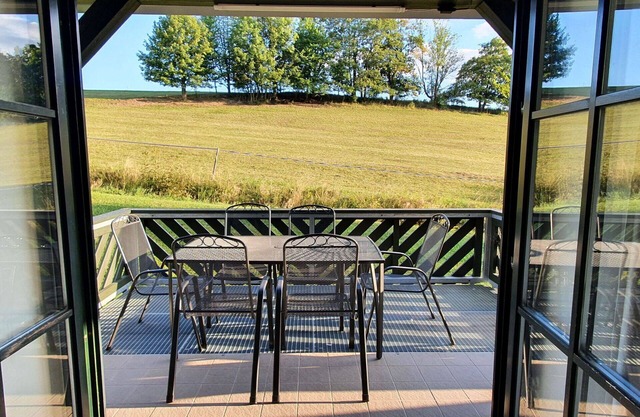 Stunning private villa for 8 people with pool, WIFI, TV and terrace