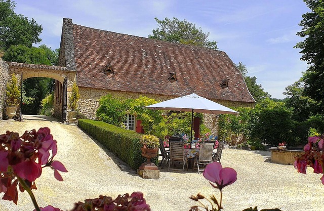 Stunning renovated Country house, large luxurious pool 14.5m x 6m