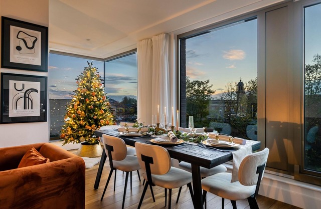 Stunning 3 bedroom apartment with 2 parking spaces