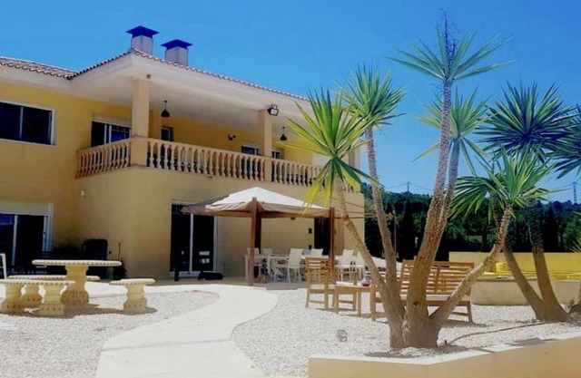 Stunning 3 bedroom rural apartment near Pinoso