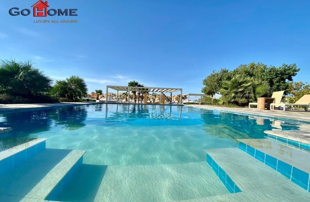 Stunning 5 bedroom villa in New Marina