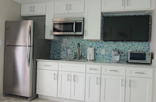 Stunning 5-Star Penthouse! NO RESORT FEES! Best of the Beach!