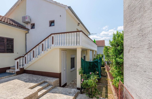 Stunning apartment in Karin Gornji