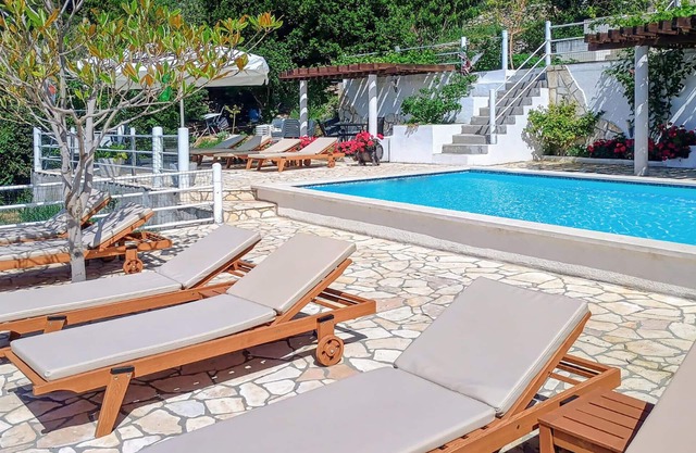 Stunning apartment in Mimice with WiFi