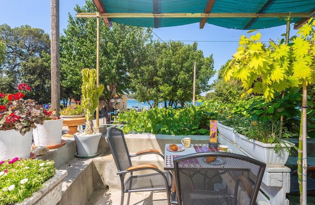 Stunning apartment in Punat with WiFi