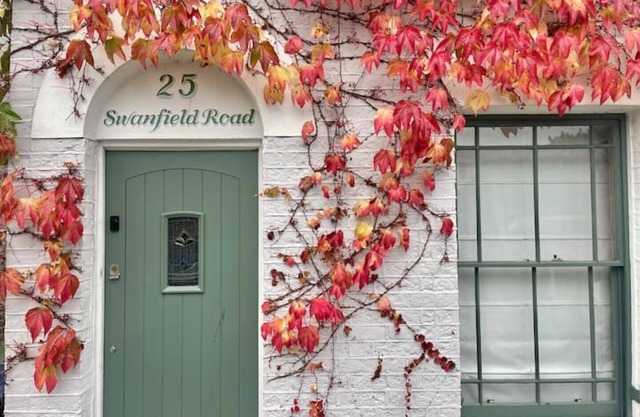 Stunning chic 3-bed cottage close to the beach-Pet Friendly!