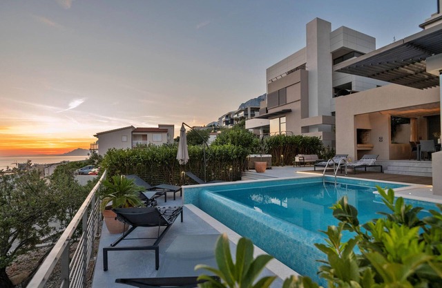 Stunning home in Makarska with sauna