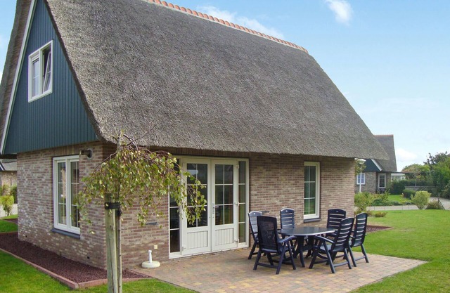 Stunning home in Makkum with WiFi