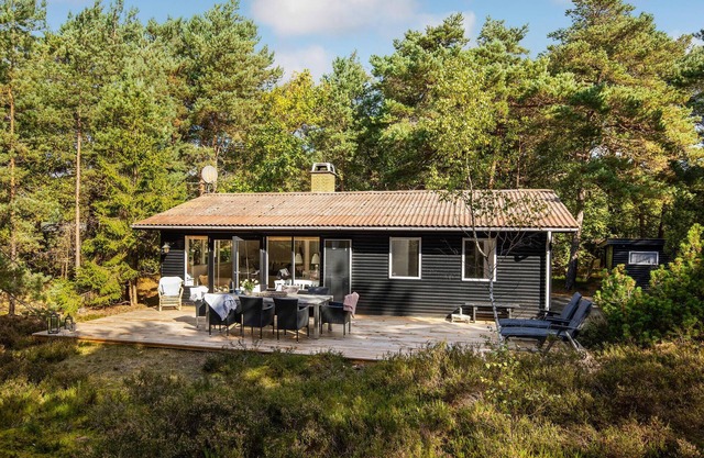Stunning home in Nexø with kitchen