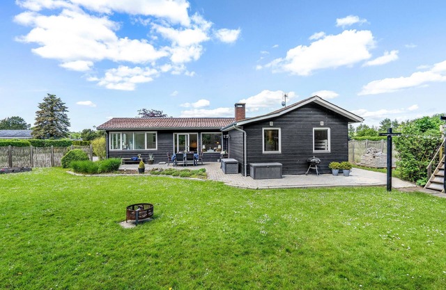 Stunning home in Slagelse with kitchen