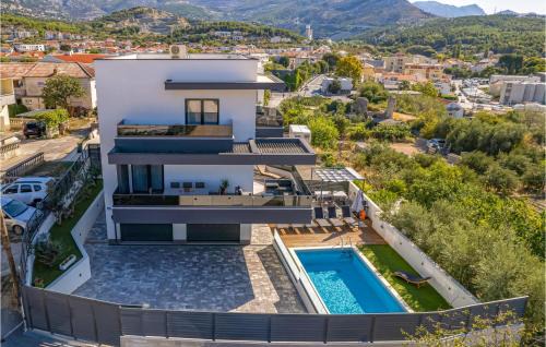 Stunning Home In Solin