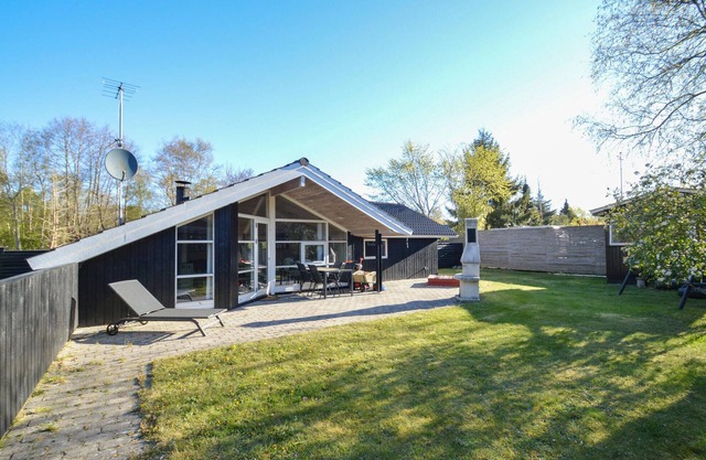 Stunning home in Væggerløse with sauna