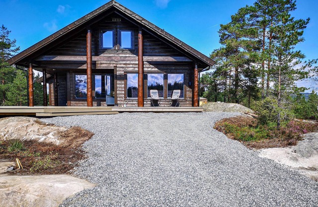 Stunning home in Vatnestrøm with sauna
