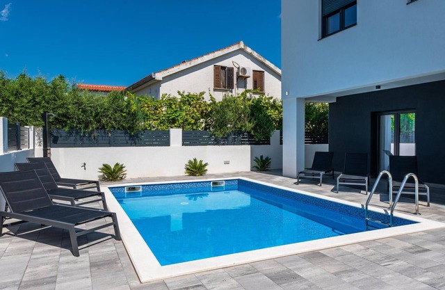 Stunning home in Vrsi with WiFi