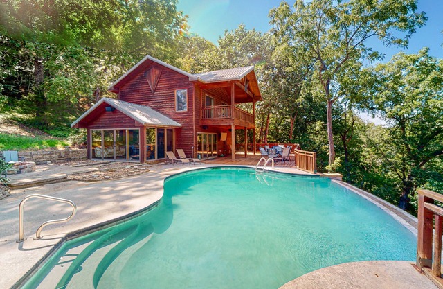 Stunning lakefront home with guesthouse, private infinity pool, sauna & firepit