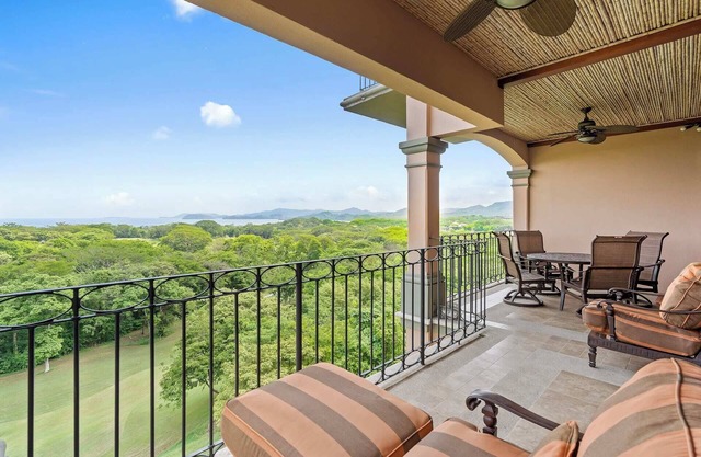 Stunning Luxury Penthouse in Exclusive Beachfront Community with Resort-Style Am