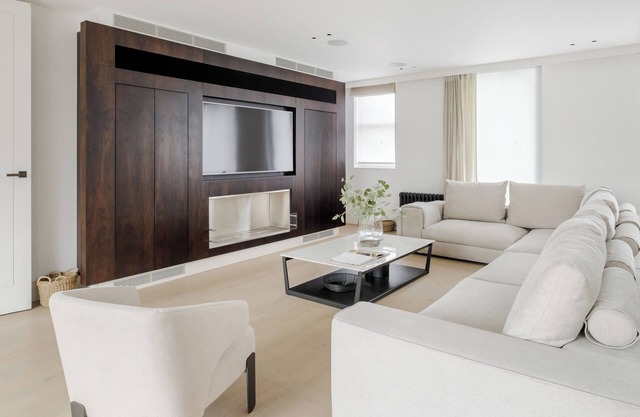 Stunning Mayfair Duplex Penthouse with AC, private elevator and Balconies