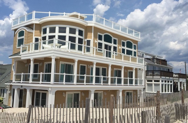 Stunning Oceanfront Home With 80 feet on Atlantic Ocean September week Available