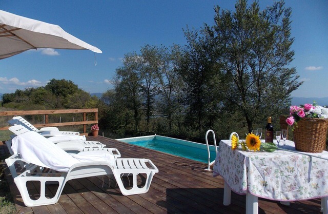 Stunning private villa with WIFI, private pool, TV, patio, pets allowed and panoramic view