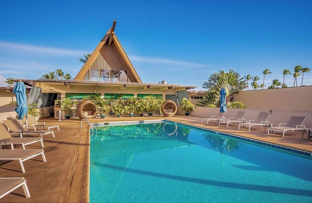 Stunning Panoramic Oceanfront Room with Pool Access | Maui's Ultimate Retreat