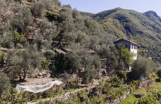 Stunning private villa for 8 people with WIFI, A/C, balcony and panoramic view