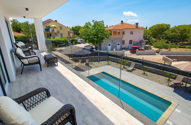 Stunning private villa for 10 guests with private pool, A/C, WIFI, TV and terrace