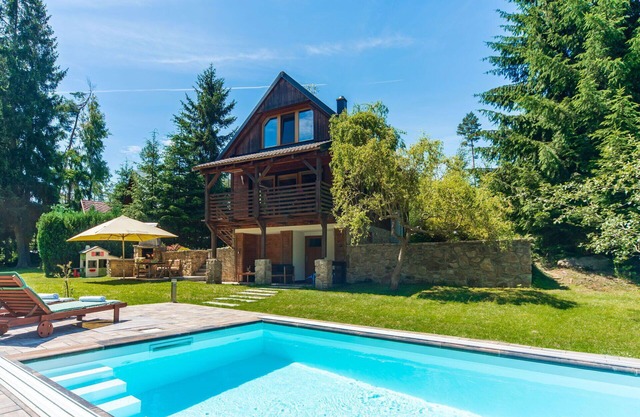 Stunning private villa with private pool, WIFI, TV, terrace, pets allowed and panoramic view