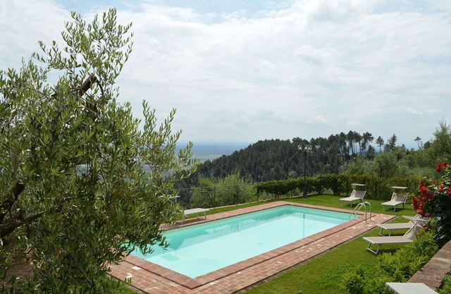 Stunning private villa with private pool, WIFI, A/C, TV, terrace and panoramic view, close to Lu.