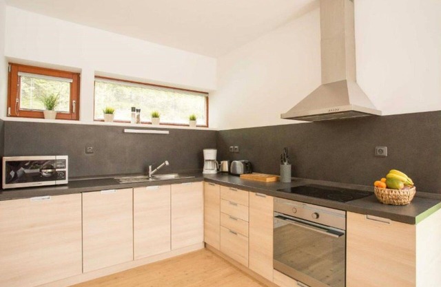 Stunning private villa for 10 people with TV, terrace and pets allowed