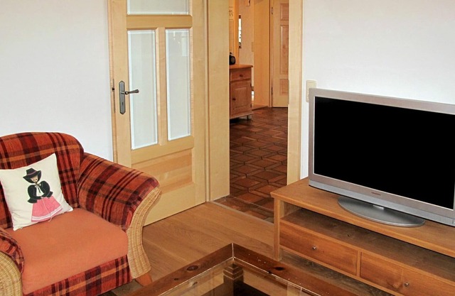 Stunning private villa for 12 guests with WIFI, TV, pets allowed and parking