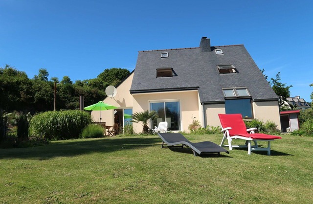 Stunning private villa for 8 guests with WIFI, TV, terrace and pets allowed