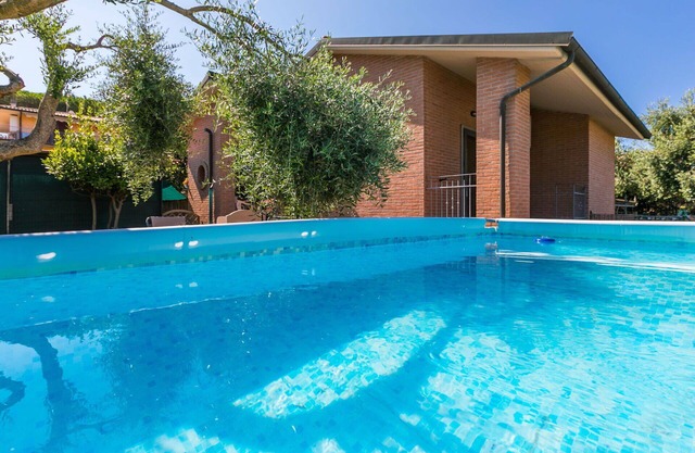 Stunning private villa for 12 guests with A/C, private pool, WIFI, TV, patio and pets allowed