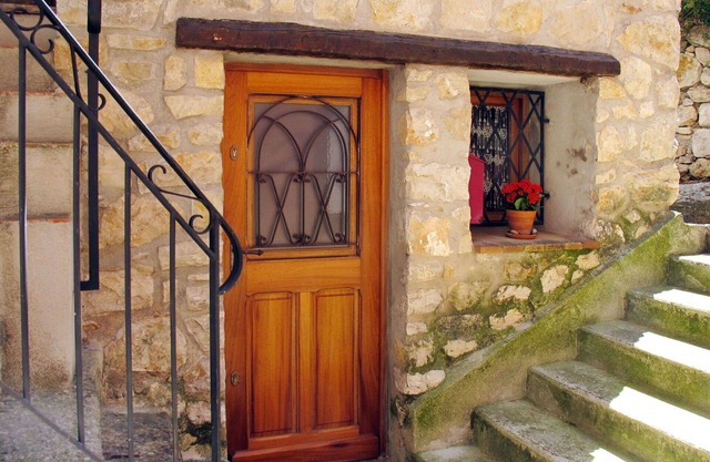 Stunning private villa for 5 people with WIFI, TV, patio and pets allowed